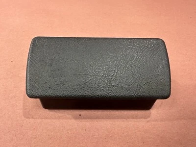 Cinzeiro interior porta traseira BMW E28 533I M5 528e 528I 535I preto fabricante de equipamento original 112K milhas - Imagem 1 de 4