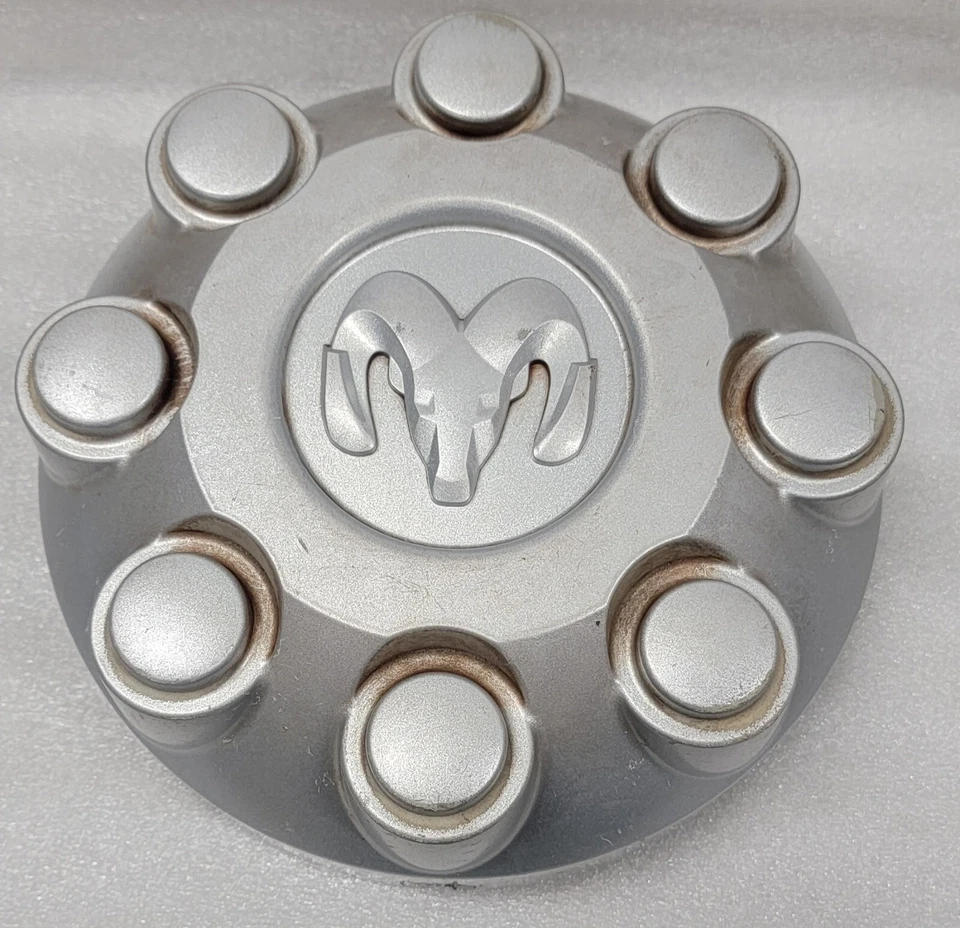 Dodge Ram 2500 3500 Sprinter 2003-2013 17 tapa central plateada 2187 OEM OXY18AKAA Foto 1 de 4