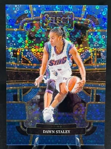 Dawn Staley 2024 WNBA Select LUZ AZUL DISCO PRIZM/125 #20 Charlotte Sting - Imagen 1 de 2