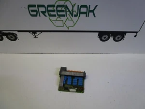 ALLEN-BRADLEY 1746-OW16 SER.B OUTPUT MODULE MISSING DOOR - USED - FREE SHIPPING - Picture 1 of 4