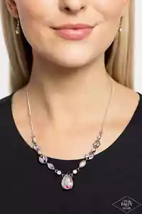Paparazzi LOP "Royal Rendezvous" Iridescent Rhinestone & Silver Necklace - Picture 1 of 3