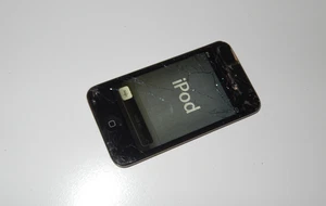 Apple iPod Touch A1367 4.Generation 8GB Glasbruch - Bild 1 von 4