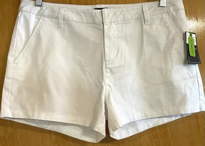 VOLCOM, Womens 31 White Frochickie Shorts, Stretch, New Tags - Image 1 of 4