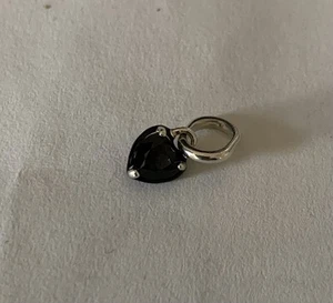 Pandora ME Schwarzes Chakra Herz Mini-Charm-Anhänger - Bild 1 von 2