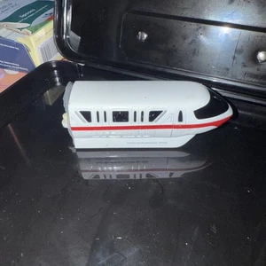 Walt Disney World Monorail System rote Streifen Zug Spielzeug Display - Bild 1 von 6