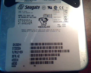 Hard Disk Drive IDE Seagate Medalist ST33232A 9J7012-034 DDT0.42 A33314 ARE03 - Picture 1 of 3