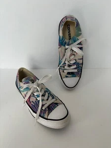 Zapatilla deportiva baja Converse patrón de hojas tropicales para mujer talla 7 niño joven talla 5 encaje - Imagen 1 de 9