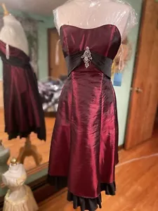 Kiss Kiss formell burgunderschwarz perlenabschlussball spezieller Abend Tanzkleid s 12 - Bild 1 von 8