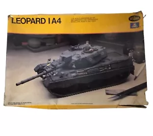 Leopard IA4 Tank Testors Model Kit scala 1/35 kit modellino plastica scatola aperta - Foto 1 di 5