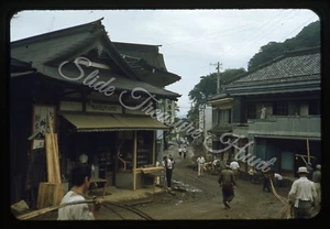 Miyanoshita Japan Street Scene Signs 35mm Slide 1950s Red Border Kodachrome - Picture 1 of 3
