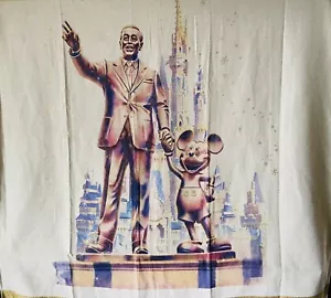 Disney Parks 50th Anniv Walt & Mickey Partner Statue Gold Wandteppich Decke 60x72 - Bild 1 von 9