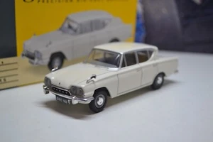 LLEDO VANGUARDS - FORD CLASSIC 109E  - WHITE - 1:43 SCALE MODEL CAR VA35002 - Picture 1 of 7