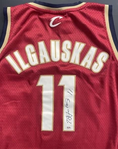 Zydrunas Ilgauskas Signed Autographed Cleveland Cavaliers Jersey Psa/Dna Coa - Picture 1 of 4