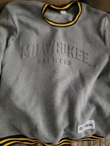 2025 MILWAUKEE BREWERS CREW NECK SWEATSHIRT SGA SIZE XLARGE PROMO - Picture 1 of 1