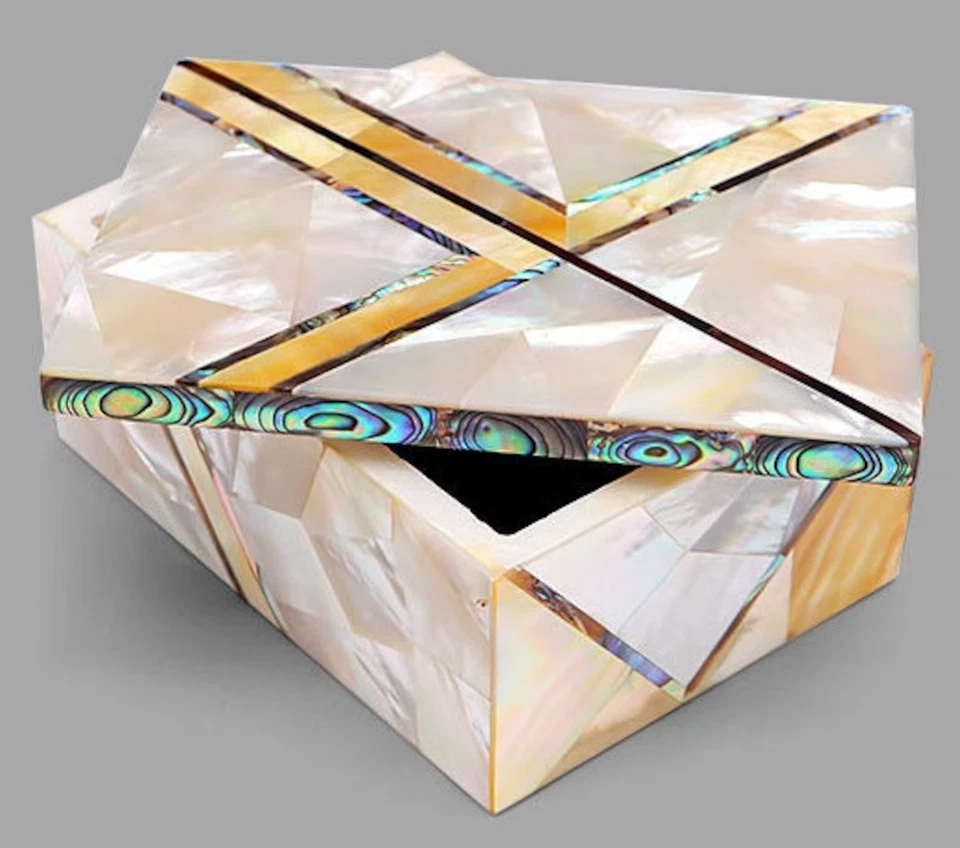 4"x3"x2" Marble Jewelry Box, Mother Of Pearl Handmade Mosaic Pauashell Work Art - Image 1 of 4