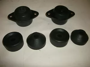 TRIUMPH TR6 TR250 DIFFERENTAL / REAR MOUNT SET OF 6 , NEW OEM TYPE RUBBER - Bild 1 von 1