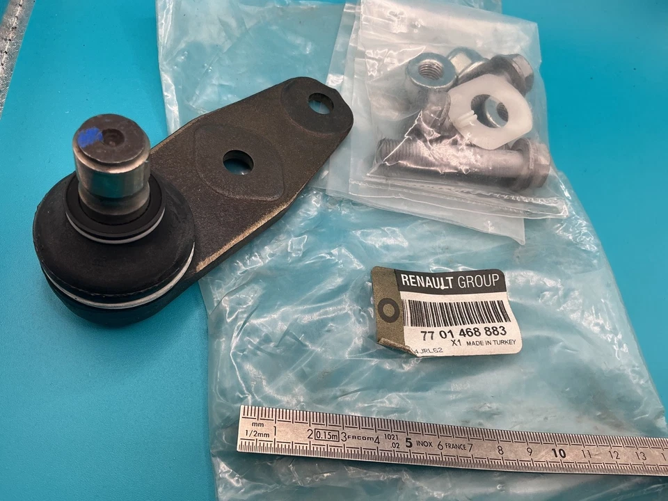 Rotule suspension inférieur d’origine Renault Super 5 R19 R21… réf 7701468883 - Photo 1/1