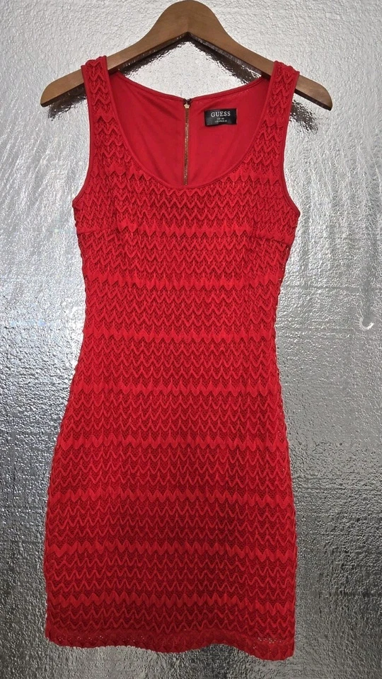 Guess Designer Red Lace Sheath Bodycon Dress Size 6 Sleeveless-Lined - Image 1 of 4