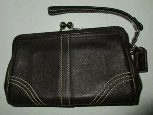 Coach Mahogany Brown Leather Soho Framed Kisslock Wristlet Wallet Purse  - Picture 1 of 6