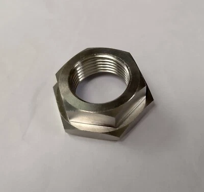 Титановая передняя звездочка гайка ZX12R ZX11 ZZR1200 Ninja Kawasaki 92015-1210 - Изображение 1 из 3