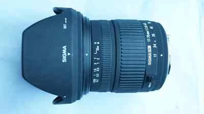 PENTAX FIT Sigma DC MACRO 17 - 70 mm F2.8-4.5 Lens + CAPS + HOOD + BOX - Image 1 of 4