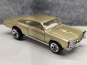 VINTAGE 1996 Hot Wheels Gold '67 Pontiac GTO 1/64 Diecast/Plastic ~ MINT! - Picture 1 of 8