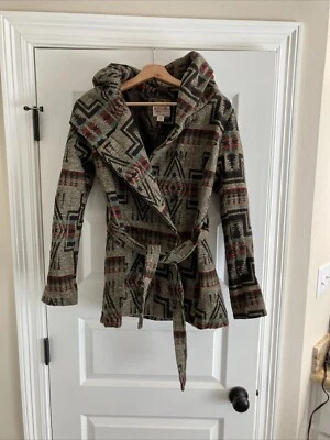 Mossimo Supply Co Chaqueta con Capucha Marrón Estampado Tribal Suroeste con Cinturón Talla S Foto 1 de 4
