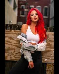 HARLEY CAMERON SINGER MODEL WRESTLER BKFC RING GIRL Unsigned 8x10 Photo #5 - Picture 1 of 1