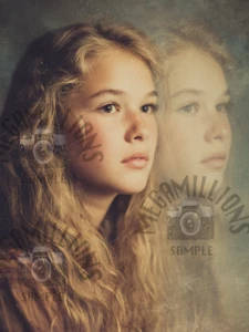 Vintage 1980's Photo of YOUNG TEENAGE GIRL - Portrait Double Take Exposure 284 - Picture 1 of 2