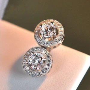 18K WHITE GOLD FILLED STUD EARRINGS MADE WITH SWAROVSKI CRYSTALS GIFT WG20 - Picture 1 of 4