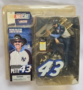2004 McFarlane Action RICHARD PETTY #43 (Series 2) ๐ THE KING ๐ - Picture 1 of 3