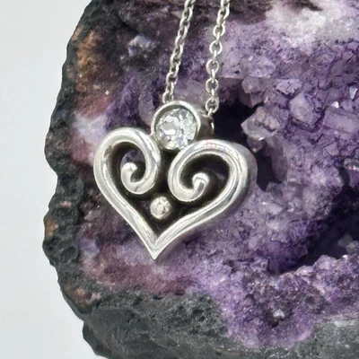 Collar Corazón Brighton Alcázar Plateado Cristal Pergamino 18 Pulgadas JN7272 Foto 1 de 4