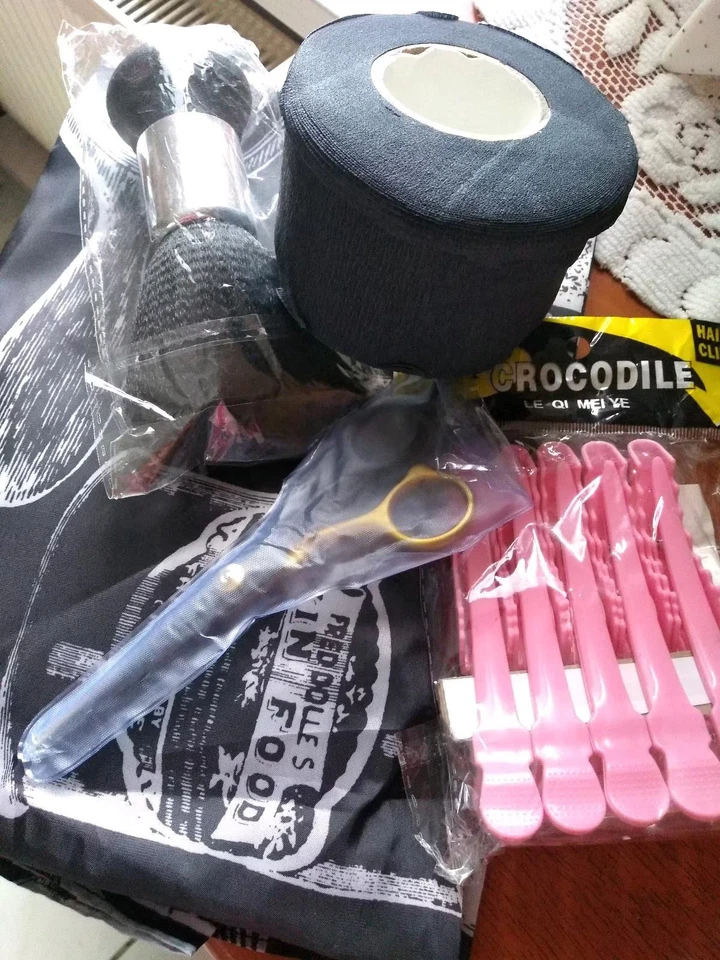 Friseur Zubehör - Bild 1 von 1