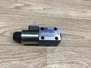 Electroválvula Bosch 0 810 091 227 #848D139PR5 - Imagen 1 de 4