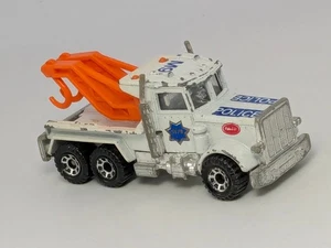 Vintage Matchbox 1981 Peterbilt SFPD Police M9 Tow Truck Wrecker White Diecast - Picture 1 of 6