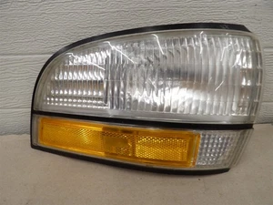 BUICK LESABRE 1992-1996 RH RIGHT Side Marker Light fender mount w/o corner lamp - Picture 1 of 3