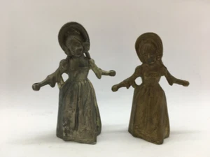 Vintage Metall Mädchen Figuren (insgesamt 2) in Haube und Blumenkleid ~ eine ist Glocke - Bild 1 von 10