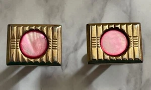 Vintage Gold Tone Pink Died Shell Cufflinks YM-37 - Picture 1 of 7