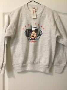 Disney Store Mickey New York YOUTH Crewneck Sweatshirt GRAY City Skyline MED NWT