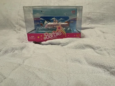 ¡NUEVO! Barbie La Película. Juego de mini vehículos terrestres y figuras. Barco Barco Foto 1 de 2