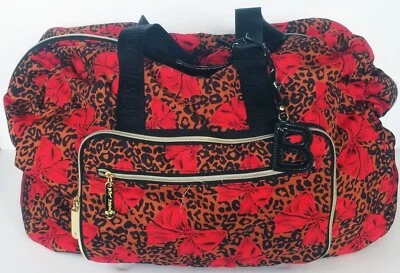 BOLSO DE LONA BETSEY JOHNSON grande 21,25” ancho estampado de guepardo y lazos rojos fin de semana Foto 1 de 4