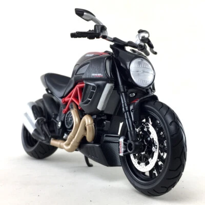 DUCATI DIAVEL CARBON Motorcycle Die-cast Model Maisto 1:12 Scale Toy Collection1 - Image 1 of 4