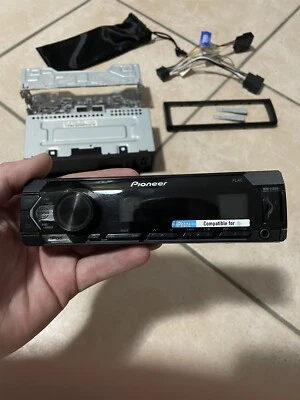 Pioneer MVH-S120UI - Immagine 1 di 4