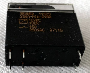 Relais 12V 16A Gruner Einschalter - Bild 1 von 3