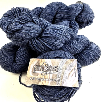 4 Hanks/Cake Cascade 220 Heathers Yarn Highland Wool Worsted Blue 880 Yd - Image 1 of 4