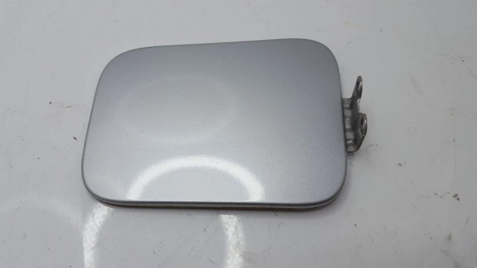 Fuel Filler Door Gas Flap Gas Door 2004 05 06 07 08 09 10 11  Mitsubishi Galant - Image 1 of 4