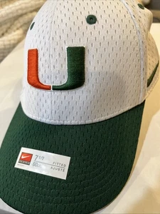 Cappello da baseball Miami Hurricanes NIKE aderente berretto università bianco 7 1/2 NUOVO - Foto 1 di 8
