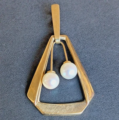Large Stylish 8ct 333 Yellow Gold Modernist Pearl German Pendant - Image 1 of 4