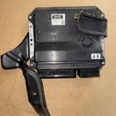 Centralina TOYOTA RAV4 2.2D 89661-42F21 175800-4030 - Immagine 1 di 3