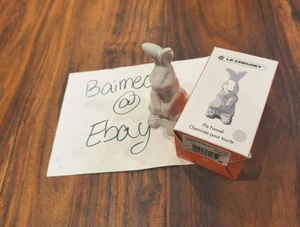 Le Creuset Pie Bunny Rabbit Pie Funnel 3.75” Color Vapeur - Picture 1 of 1